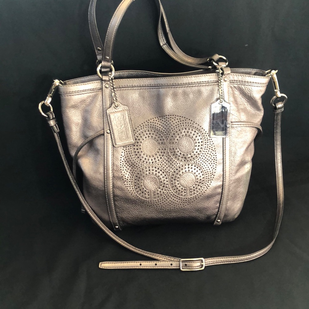 Lovely COACH grey/silver color shoulders Bag - Picture 2 of 15